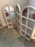 Mirrored decorative folding screen, Longaberger crock, floral napkin