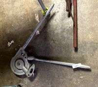 Ratcheting conduit bender