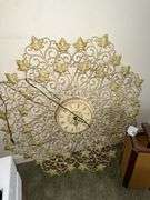 Vintage plastic decorative clock, 3 lanterns