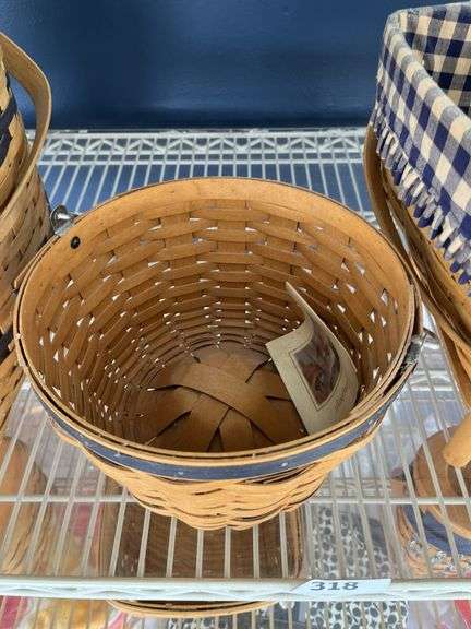 Longaberger round basket, basket w/ handles & pedestal