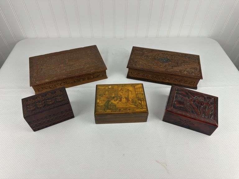 4 Carved wood boxes, laminated box