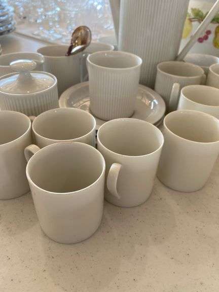 Demitasse pitcher, cups and saucers, sugar, creamer, Arzberg