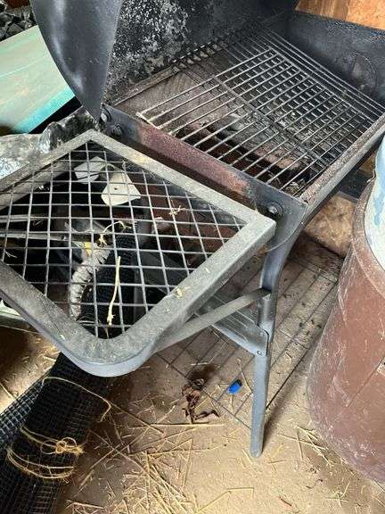 Masterbuilt charcoal smoker