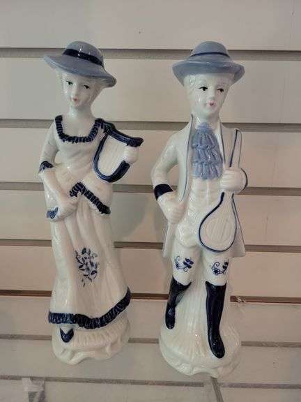 Vintage Blue/White Colonial Figurines image