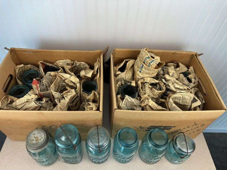 Approximately 20 vintage Ball Mason Jars all Blue