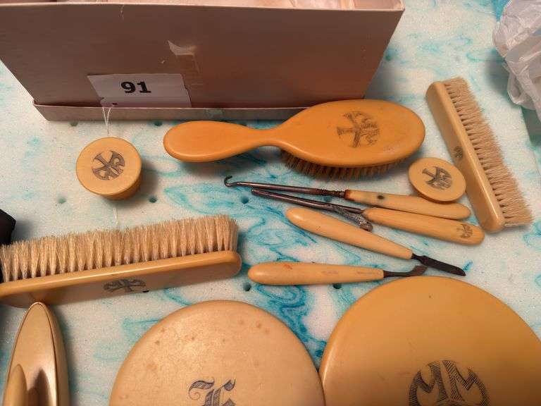 Jewelry box, vintage vanity set