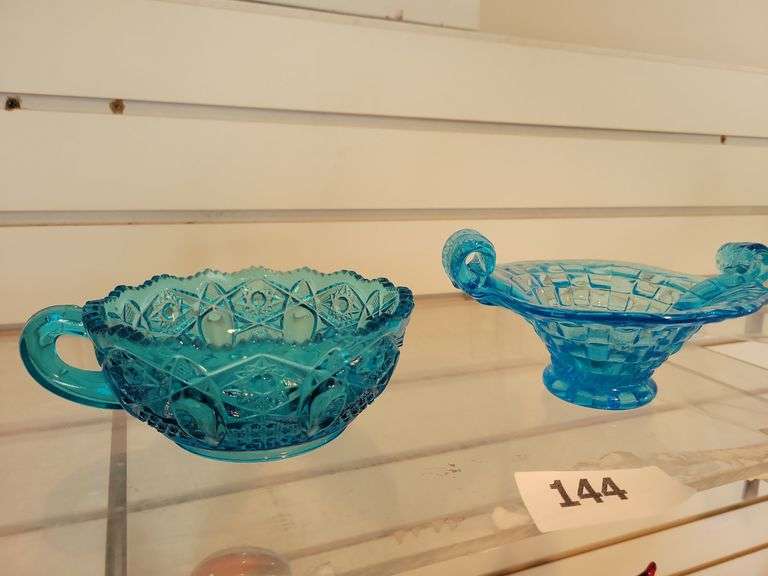 LE Smith Heritage Aqua Blue Nappy Bowl, Azure Double-Handle Bowl image