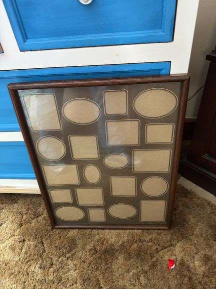 Lot of picture frames