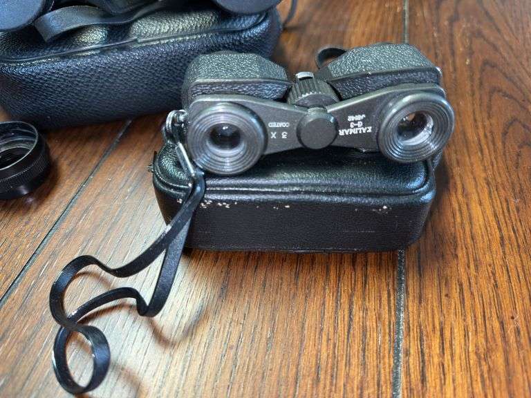 Binoculars, small binoculars