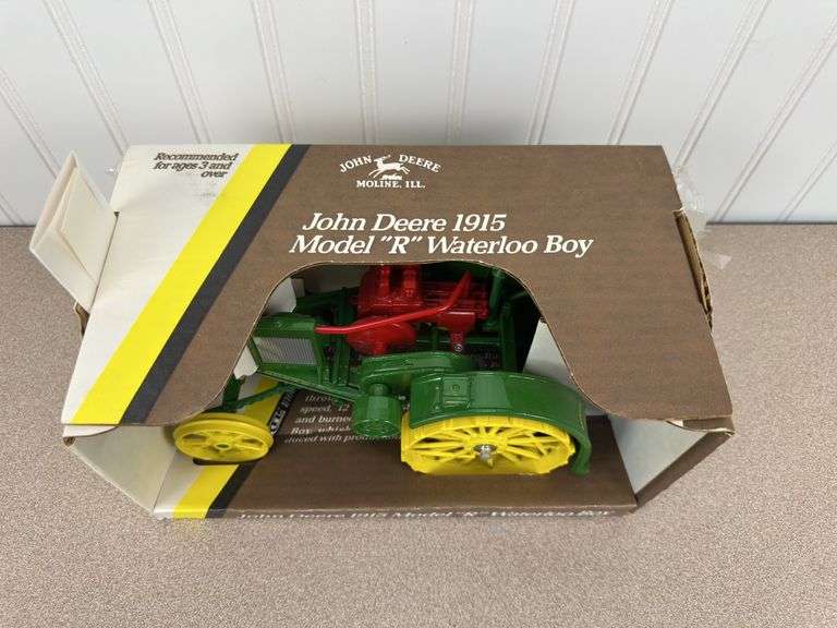 John Deere 1915 Model R Waterloo Boy 1-16” scale die cast tractor