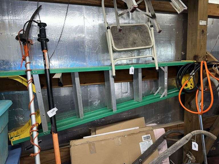 6’ fiberglass step ladder