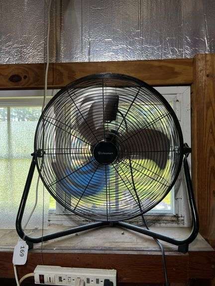 Lifesmart adjustable fan