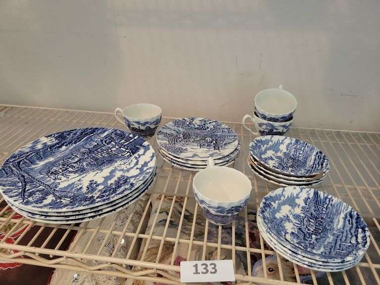 Myott Royal Mail Fine Staffordshire Ware Set (England) 20 pieces image