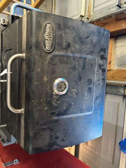 Kingsford charcoal grill/smoker