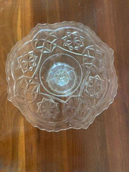 Cake plate, pressed glass bowl with silver plated rim