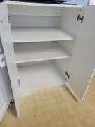 Cabinet w/3 shelves  24 x 35 x16½