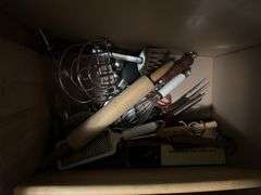 Large lot of kitchen items