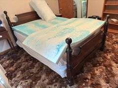 Queen size bed with mattress & box springs