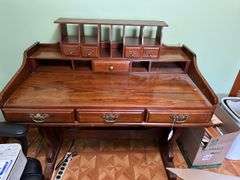 Double pedestal desk, sorter