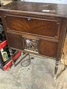 Antique Philco radio