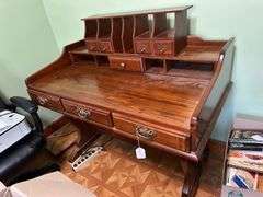 Double pedestal desk, sorter