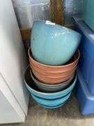 6 large plastic planters, large ceramic planter