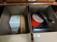 Large lot of kitchen items
