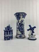 Delfts Holland vase, windmill, bank