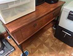 One drawer table
