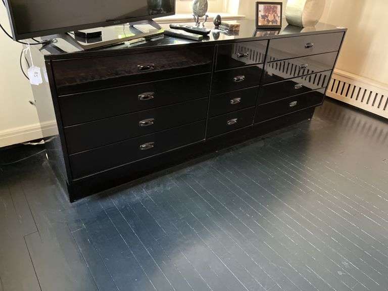 12 drawer black laquered dresser