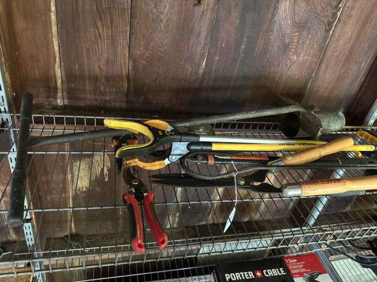 Misc gardening tools