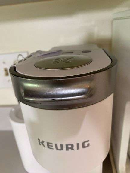 KEURIG K cup machine and Cuisinart coffee pot