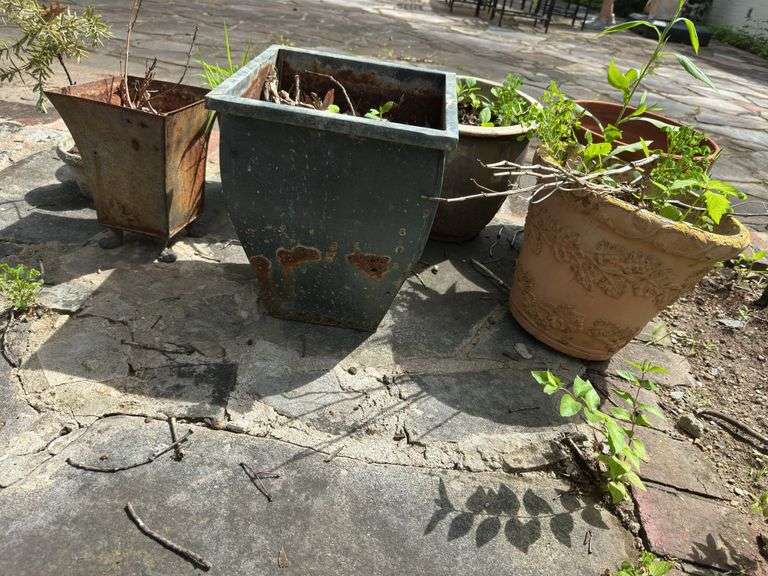 8 smaller pots