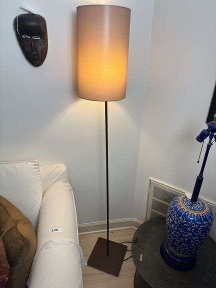 Minimalist Floor Lamp with Drum Shade with floor dimmer