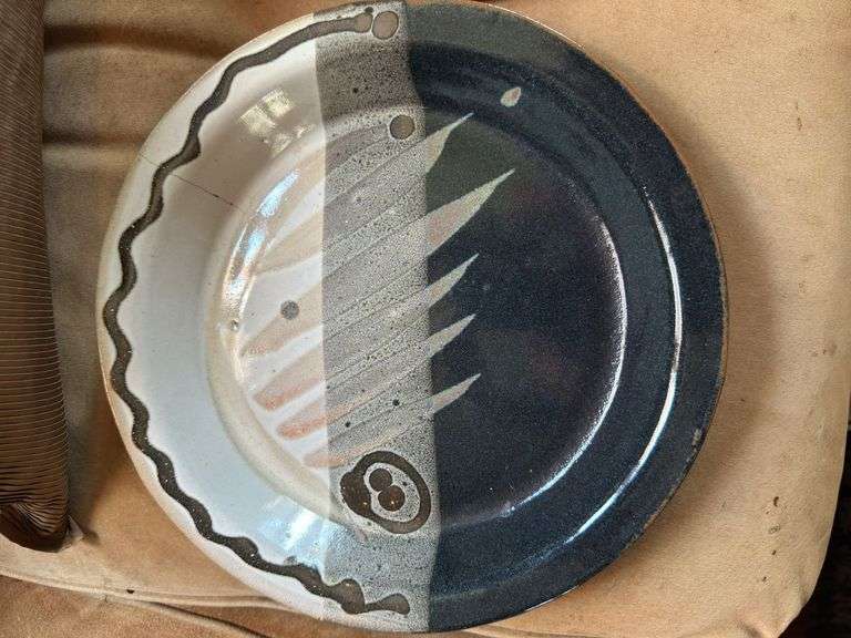 Pottery plate (cracked) marble shallow dish