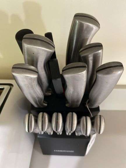 FARBERWARE knives in block, Cuisinart 4 slot toaster