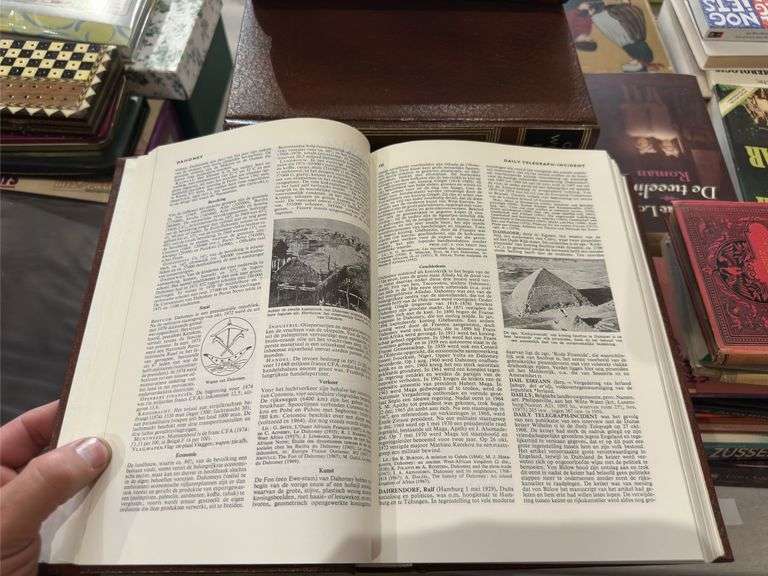 Dutch language encyclopedias