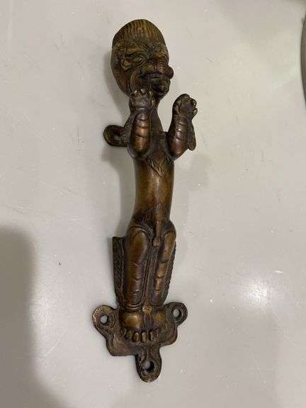 Knick knacks in window sill