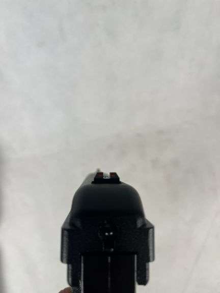Hi Point  40  JCP  X7282161  2 mags, case