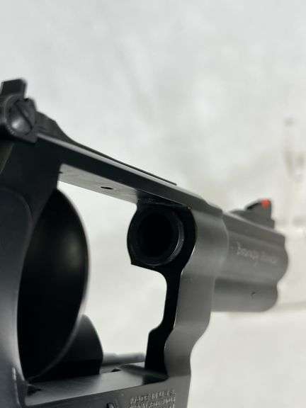 S & W  44  29-10 Bounty Hunter Edition  DAN2914
