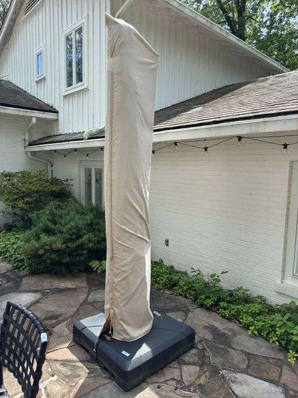 Offset patio umbrella approximately 9ft image