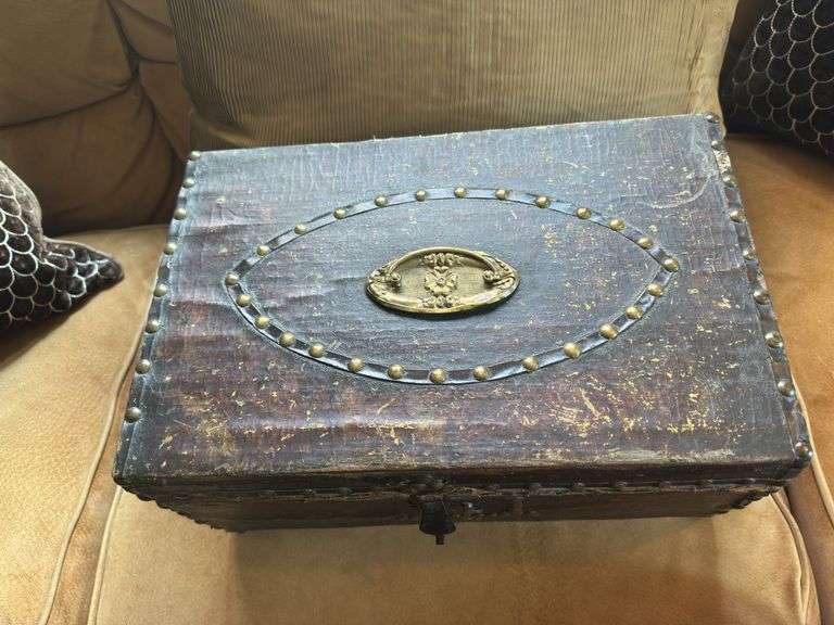 Antique Leather box with brass accents 9.5” x 15”