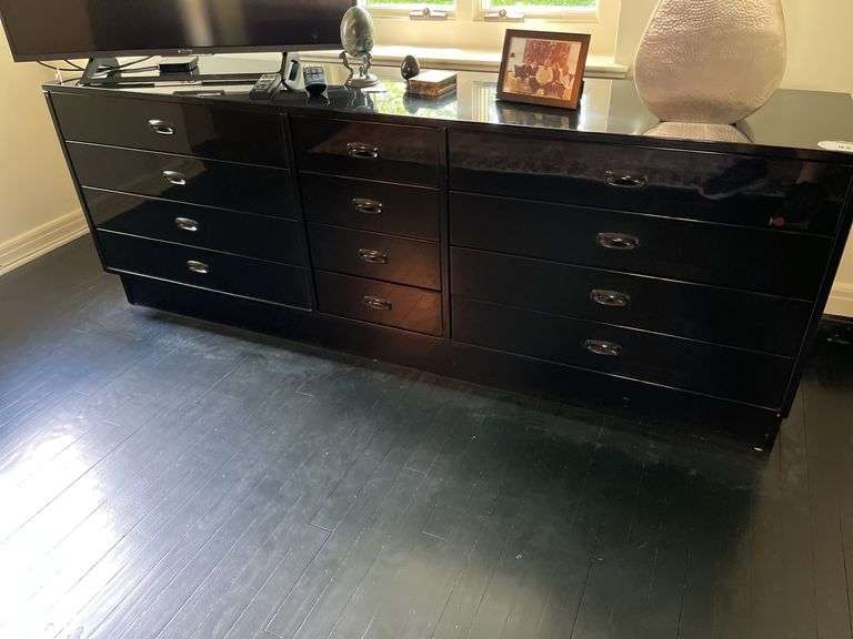 12 drawer black laquered dresser