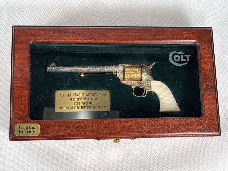 United States Historical Society #114 Single Action Army Edition Presidental Edition miniature Colt Firearm