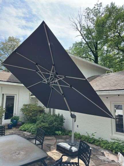 Offset patio umbrella approximately 9ft