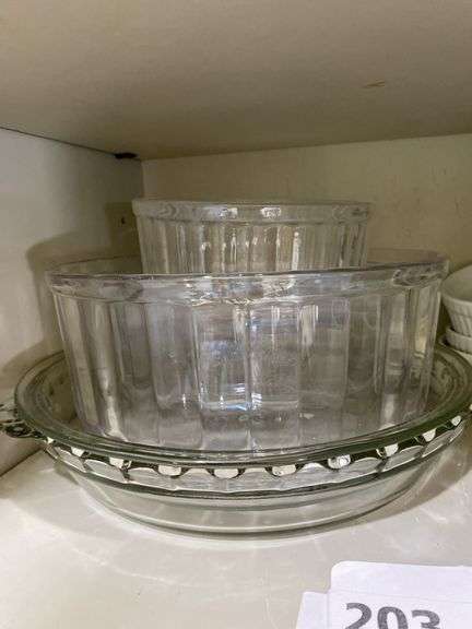 Glass pie pans, serving bowls and ramekins
