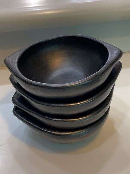 Black stoneware serving bowl and 4 salad bowls, “earth cold leaf”