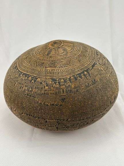 Peruvian Hand-Etched Gourd Vessel with Lid