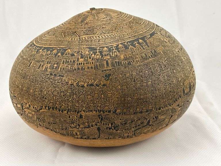 Peruvian Hand-Etched Gourd Vessel with Lid