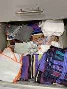 Utensils, dishcloths, 3 drawers